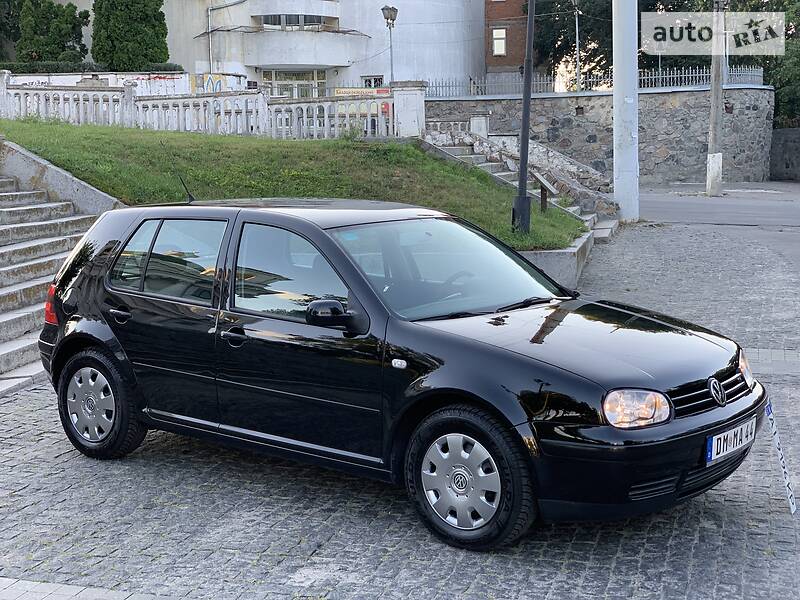 Хэтчбек Volkswagen Golf 2001 в Белой Церкви