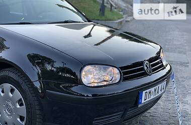 Хетчбек Volkswagen Golf 2001 в 