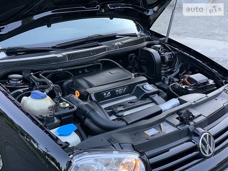 Хэтчбек Volkswagen Golf 2001 в Белой Церкви