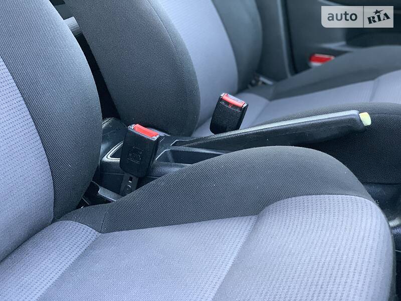 Хэтчбек Volkswagen Golf 2001 в Белой Церкви