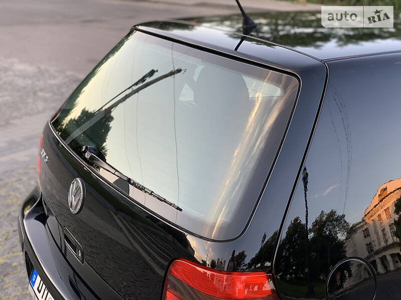 Хэтчбек Volkswagen Golf 2001 в Белой Церкви