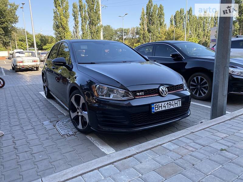 Хетчбек Volkswagen Golf 2016 в Одесі