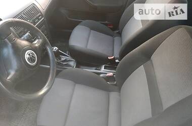 Універсал Volkswagen Golf 2001 в 