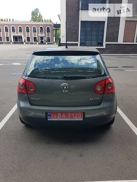 Хэтчбек Volkswagen Golf 2006 в Кременчуге