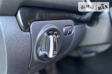 Хетчбек Volkswagen Golf 2011 в 