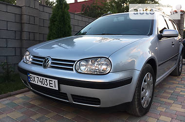 Універсал Volkswagen Golf 2002 в 