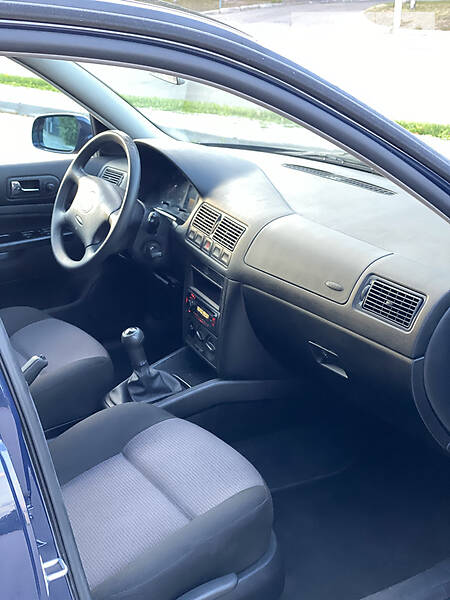 Хетчбек Volkswagen Golf 2001 в Білій Церкві фото 36 Хетчбек Volkswagen Golf 2001 в Білій Церкві