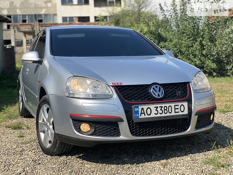 Хетчбек Volkswagen Golf 2007 в Києві