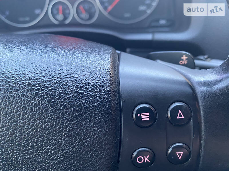 Хетчбек Volkswagen Golf 2007 в Києві