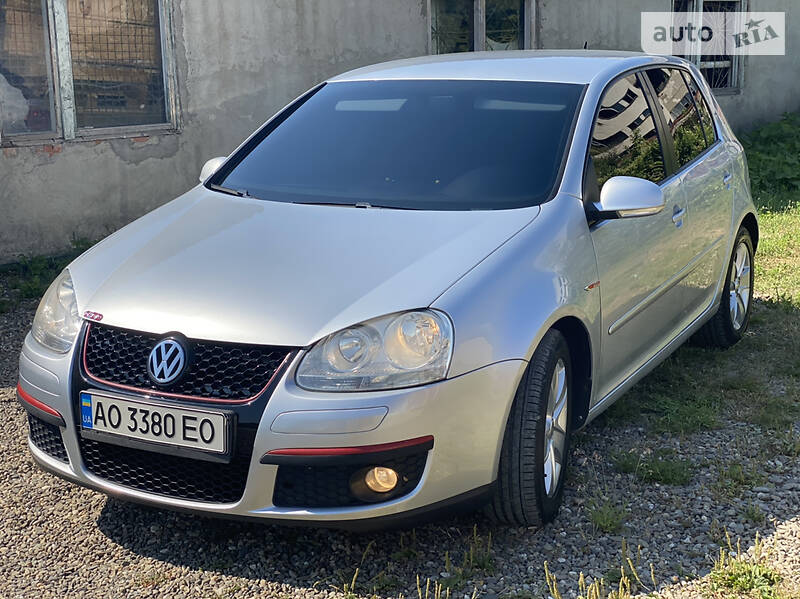 Хетчбек Volkswagen Golf 2007 в Києві