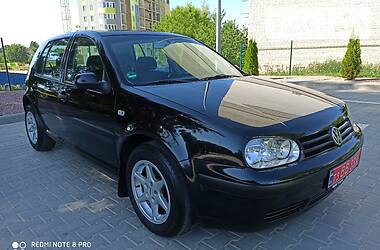 Хетчбек Volkswagen Golf 2001 в 