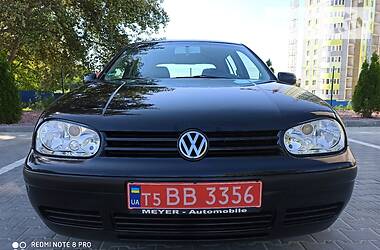 Хетчбек Volkswagen Golf 2001 в 