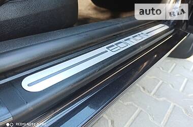 Хетчбек Volkswagen Golf 2001 в 