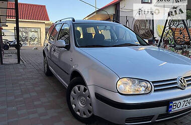 Універсал Volkswagen Golf 2000 в 