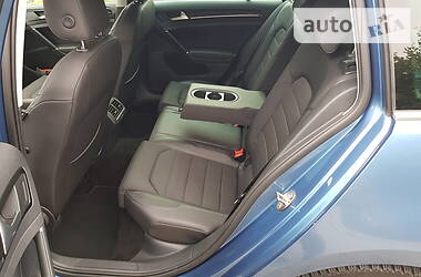 Універсал Volkswagen Golf 2015 в 