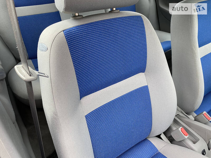 Хетчбек Volkswagen Golf 2001 в Рівному фото 20 Хетчбек Volkswagen Golf 2001 в Рівному