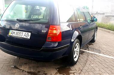 Універсал Volkswagen Golf 2000 в 