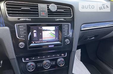 Хетчбек Volkswagen Golf 2014 в 