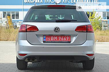 Універсал Volkswagen Golf 2014 в 
