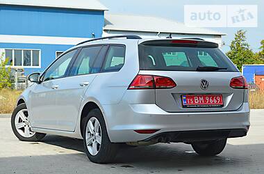 Універсал Volkswagen Golf 2014 в 