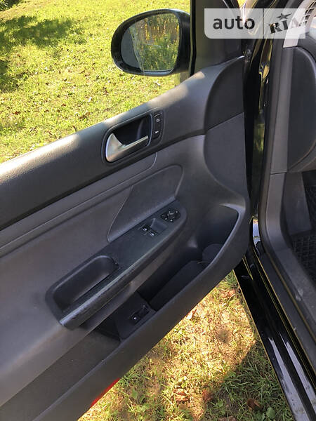 Хетчбек Volkswagen Golf 2005 в Луцьку фото 9 Хетчбек Volkswagen Golf 2005 в Луцьку