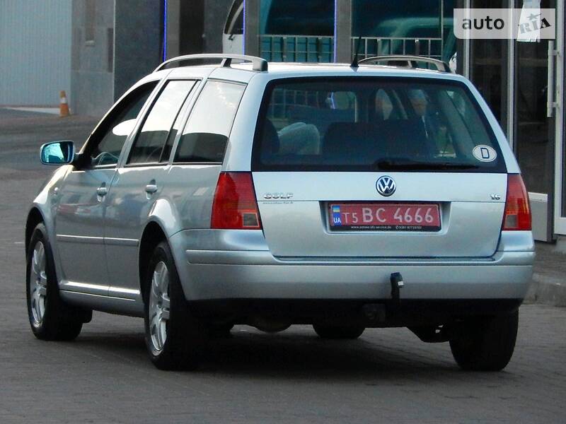Універсал Volkswagen Golf 2002 в Сарнах