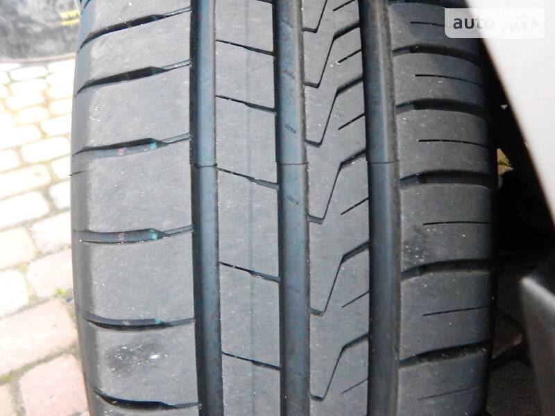 Універсал Volkswagen Golf 2002 в Сарнах