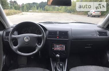 Хетчбек Volkswagen Golf 2001 в Сумах