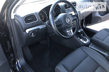 Хэтчбек Volkswagen Golf 2010 в Житомире