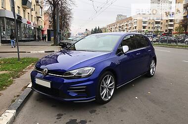 Хэтчбек Volkswagen Golf 2018 в Харькове