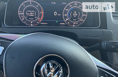 Універсал Volkswagen Golf 2015 в 