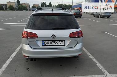 Универсал Volkswagen Golf 2015 в Каменец-Подольском