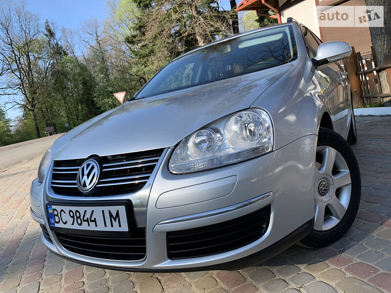 Универсал Volkswagen Golf 2009 в Дрогобыче