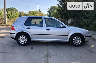 Хэтчбек Volkswagen Golf 2000 в Черкассах