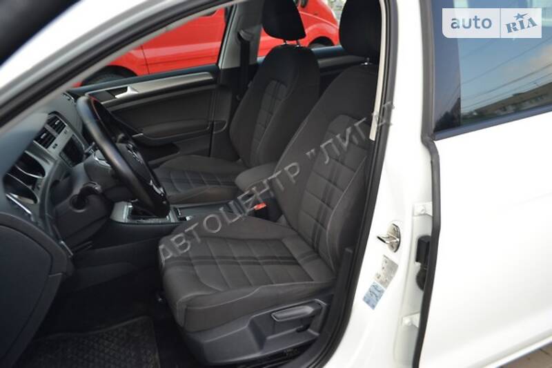 Универсал Volkswagen Golf 2015 в Хмельницком