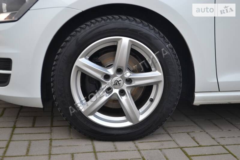 Универсал Volkswagen Golf 2015 в Хмельницком