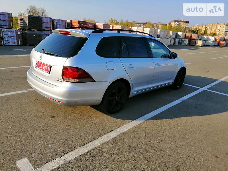 Универсал Volkswagen Golf 2011 в Кривом Роге