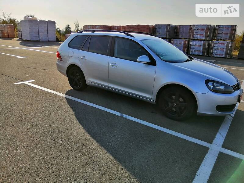 Универсал Volkswagen Golf 2011 в Кривом Роге