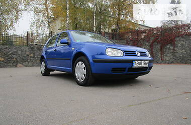 Хэтчбек Volkswagen Golf 1999 в Немирове