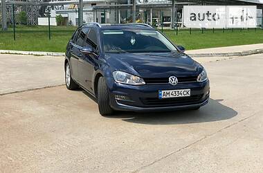 Универсал Volkswagen Golf 2015 в Коростене