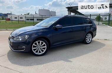 Универсал Volkswagen Golf 2015 в Коростене