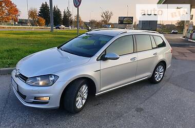 Универсал Volkswagen Golf 2015 в Львове