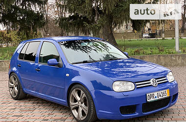 Хетчбек Volkswagen Golf 2001 в 