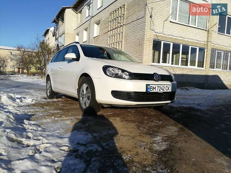 Универсал Volkswagen Golf 2012 в Глухове