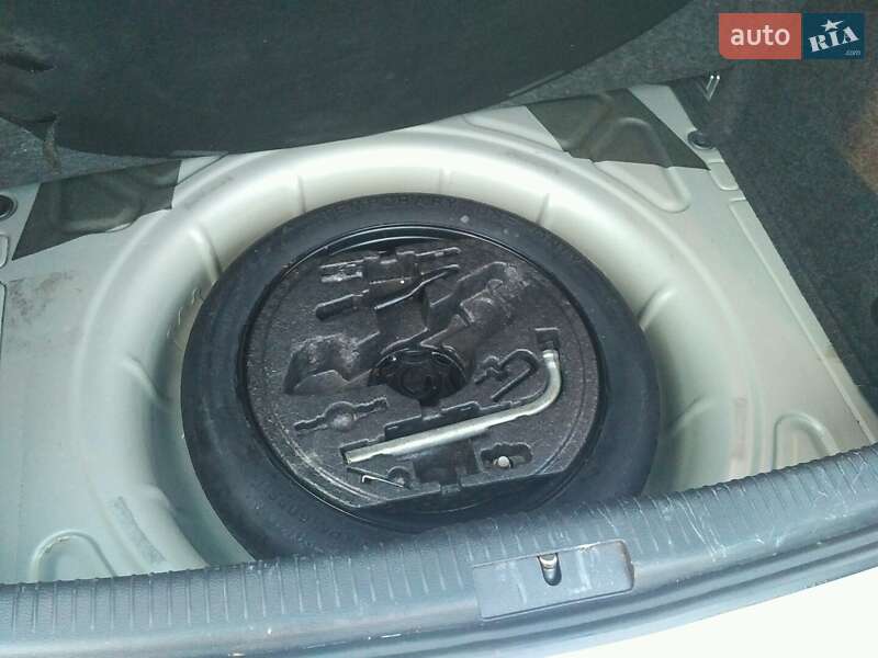 Хэтчбек Volkswagen Golf 2008 в Ровно