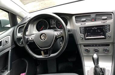 Хэтчбек Volkswagen Golf 2015 в Киеве