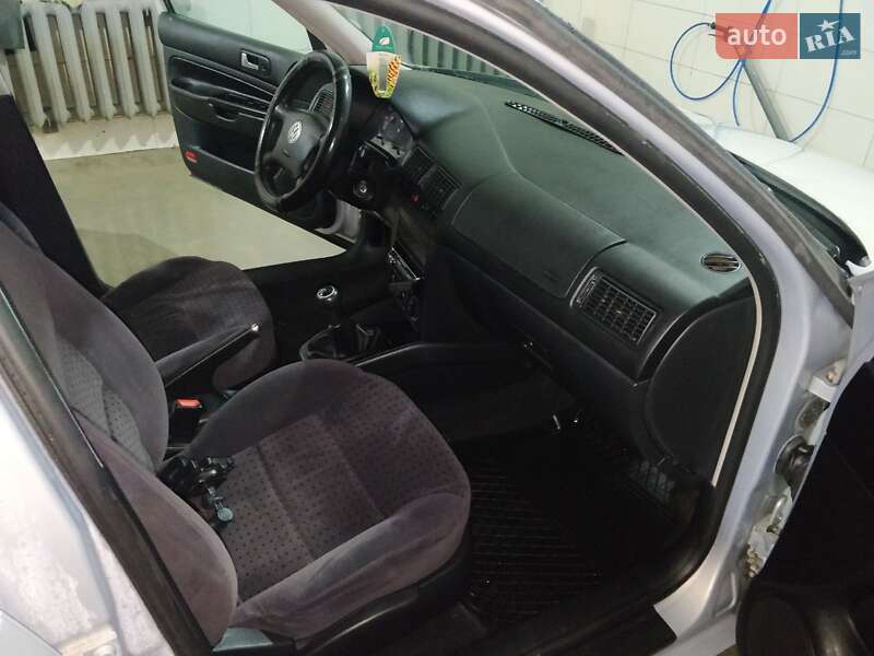 Хетчбек Volkswagen Golf 1999 в Хмельницькому