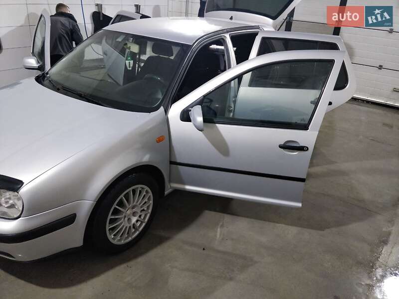 Хетчбек Volkswagen Golf 1999 в Хмельницькому