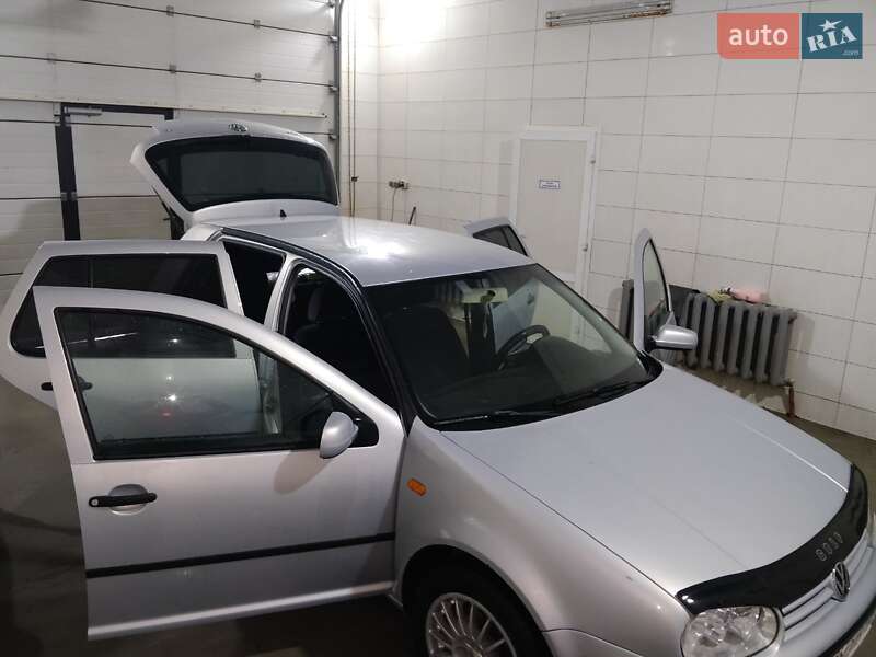 Хетчбек Volkswagen Golf 1999 в Хмельницькому