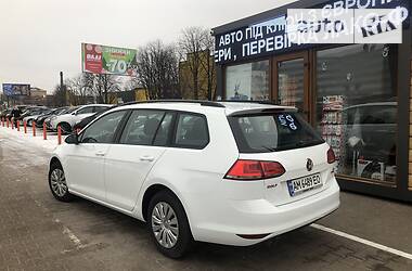 Универсал Volkswagen Golf 2015 в Житомире